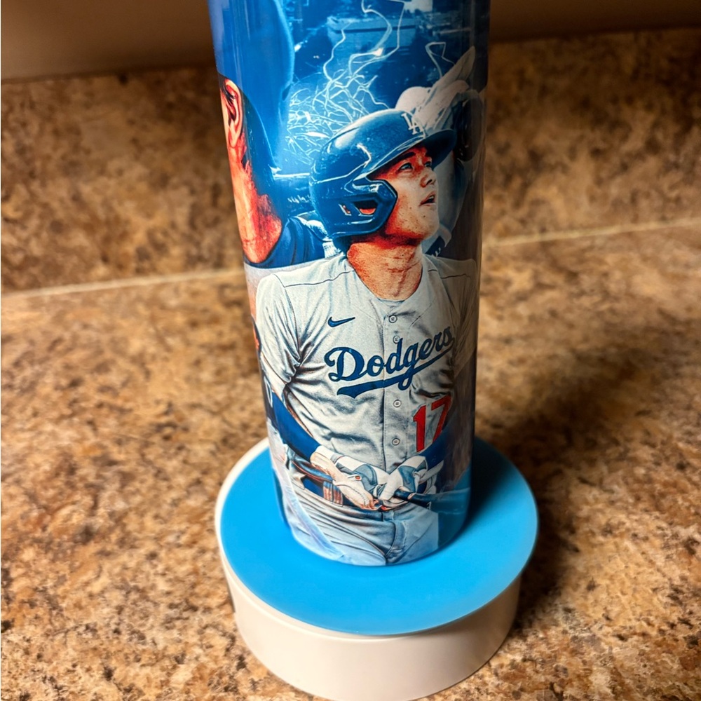 Blue Dodgers brand new Ohtani tumbler, cones with straw and straw brush